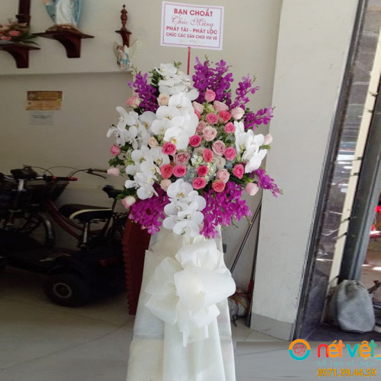 lẵng hoa chúc mừng ngày doanh nhân ở Tp Thanh Hóa tỉnh Thanh Hóa