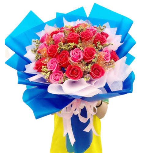 Bó hoa hồng sáp Đỏ Hồng Xanh - Red Pink Green Rose Wax Flower Bouquet