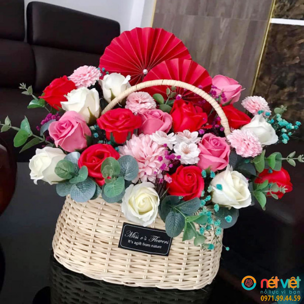 Giỏ hoa sáp (6)