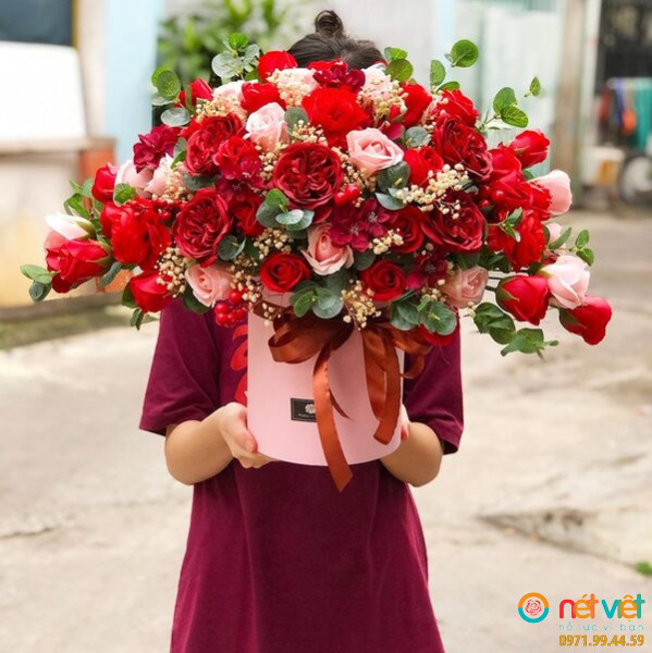 Giỏ hoa hồng sáp đỏ mừng sinh nhật