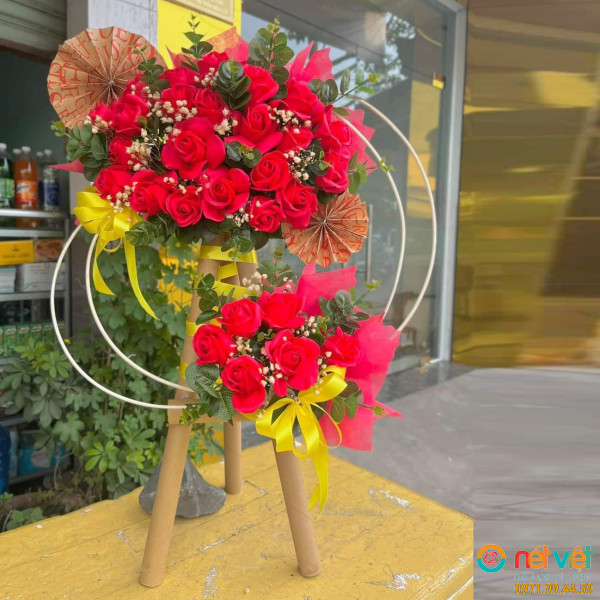 Kệ hoa hồng sáp chúc mừng (2)