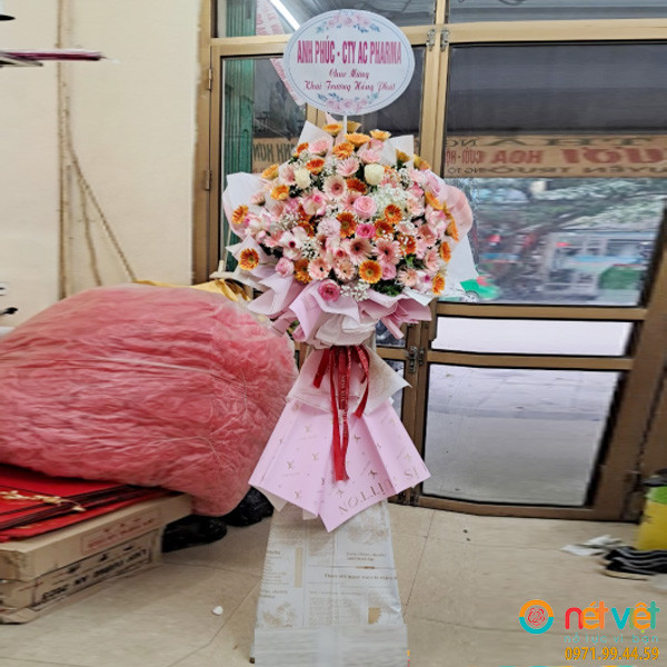 kệ hoa khai trương hiện đại ở Thường Xuân Thanh Hóa