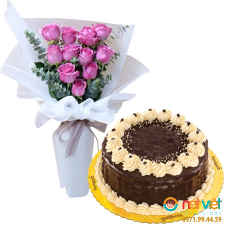 Roses with Rocky Road Cake