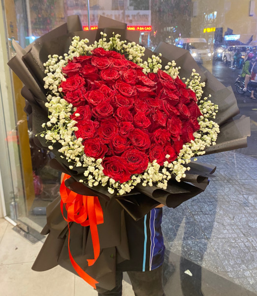 Bó hoa tim đỏ (99 bông)