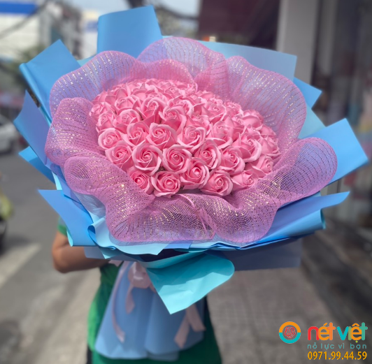 Bó hoa sáp thơm màu hồng