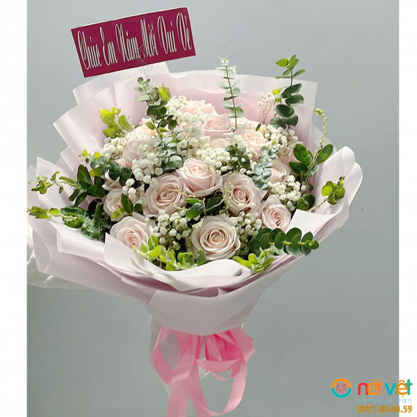 Bó hoa hồng kem chúc mừng năm mới