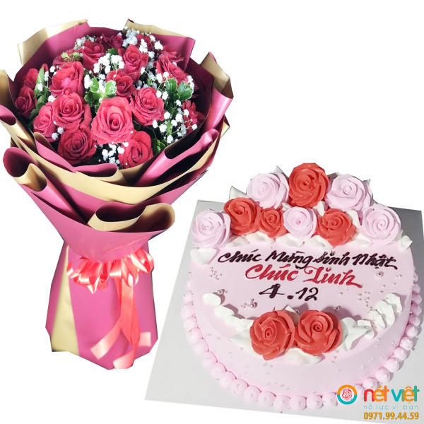 Bouquet flower and cakes