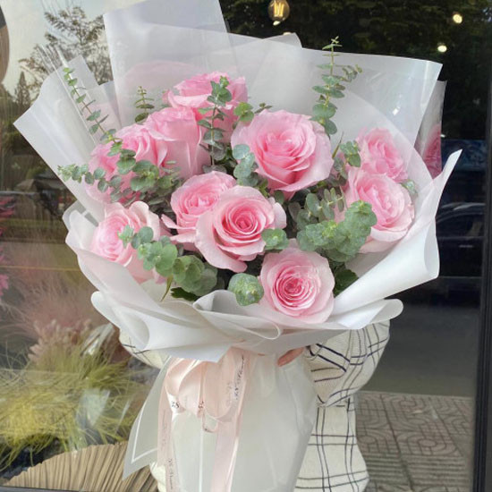 Bó hoa Màu hồng cũng là gam màu thể hiện sự kết nối, đoàn kết, đồng lòng