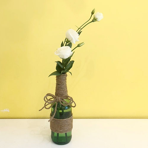 Bình hoa cát tường trắng xinh, nhỏ xinh đựng trọng bình hoa thuỷ tinh handmade