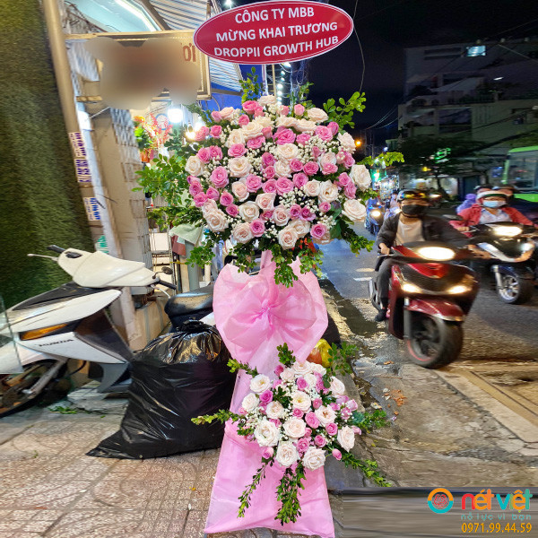 hoa kệ chúc mừng ở Bình Chánh Hồ Chí MInh