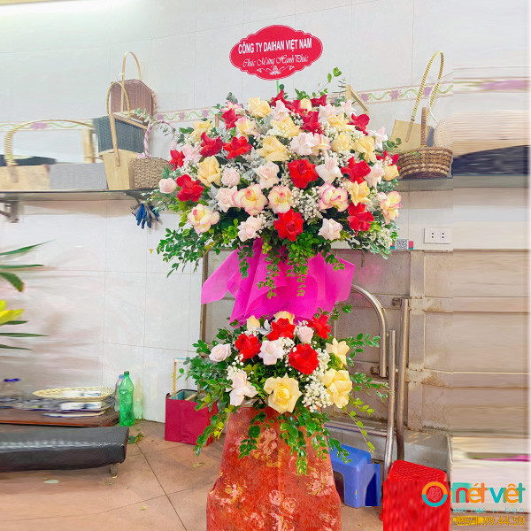 kệ hoa chúc mừng khai trương ở Cầu Giấy Hà Nội