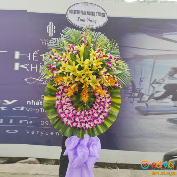 vong hoa vieng dam tang ở Long Biên Hà Nội