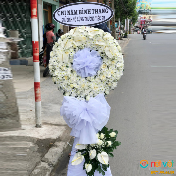 vòng hoa tang lễ giá rẻ ở Đồng Nai
