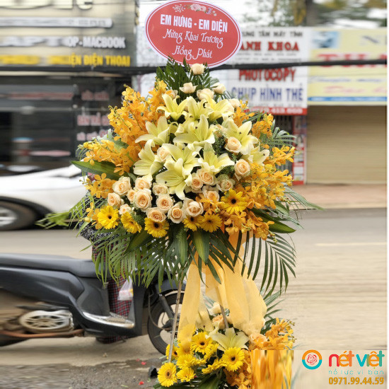 mẫu lẵng hoa khai trương ở Đắk Nông