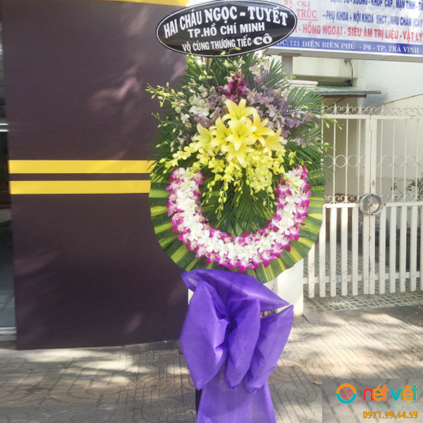 lãng hoa viếng đám tang ở Trà Vinh