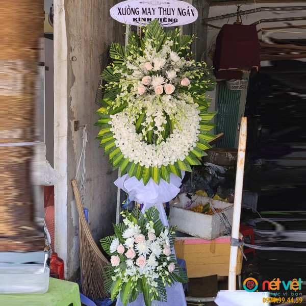vòng hoa đam tang ở Long An