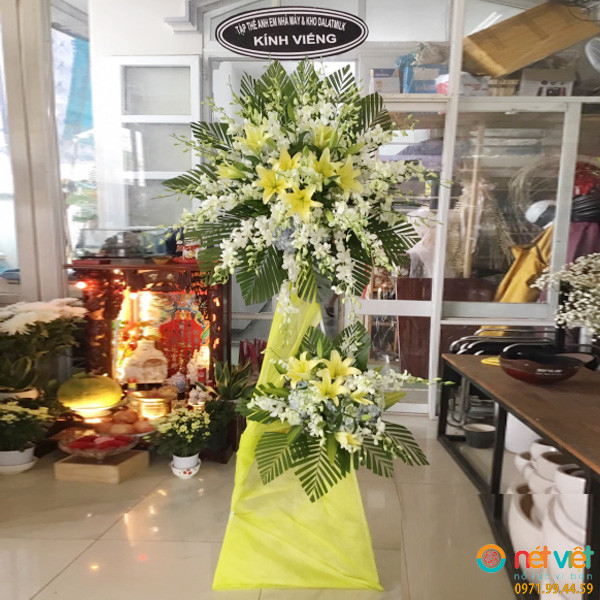 lẵng hoa chia buồn ở Lâm Đồng