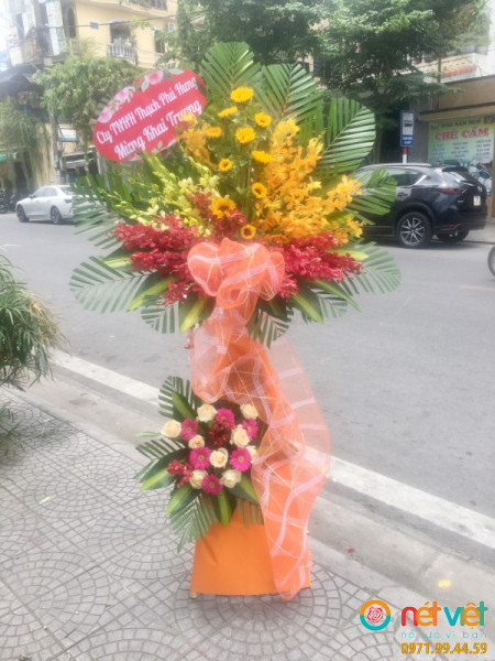 lãng hoa mừng khai trương ở Thừa Thiên Huế