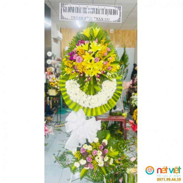 vòng hoa đám tang ở Long An