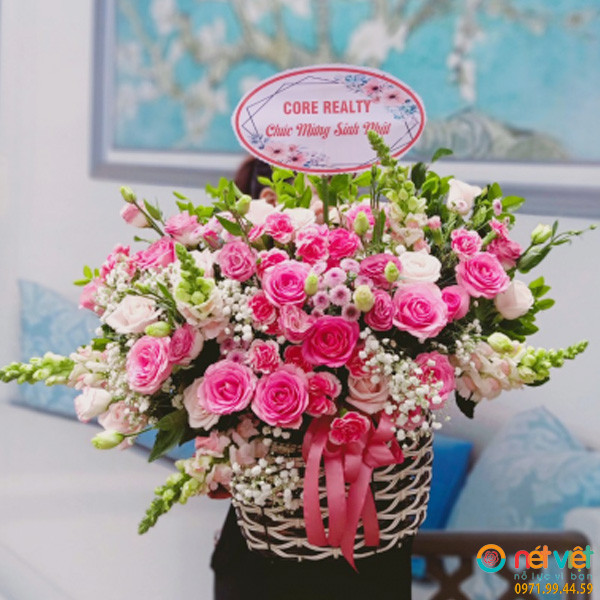 Hộp hoa khai trương tại Mê Linh, Hà Nội - Sự kết hợp độc đáo của hoa hồng sen, hoa cẩm chướng và hoa mõm sói