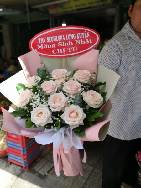 bánh kem tone hồng nhạt Thành phố Long Xuyên Tỉnh An Giang