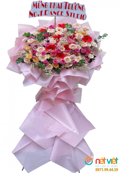 Kệ hoa Màu hồng thể hiện sự kết nối, đoàn kết, đồng lòng