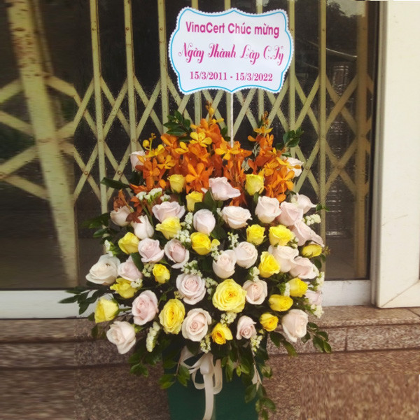 giỏ hoa khai trương để bàn ở Ninh Giang Hải Dương