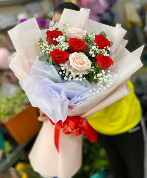 Bó Hoa Đẹp Tặng Vợ Ở Quế Phong Nghệ An -Trọn Vẹn Tình Yêu Qua Từng Cánh Hoa