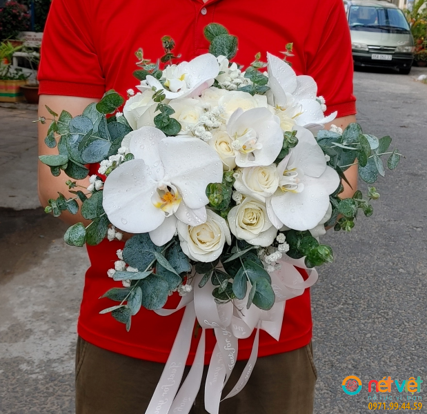 Bó hoa cưới hồng trắng, lan hồ điệp trằng