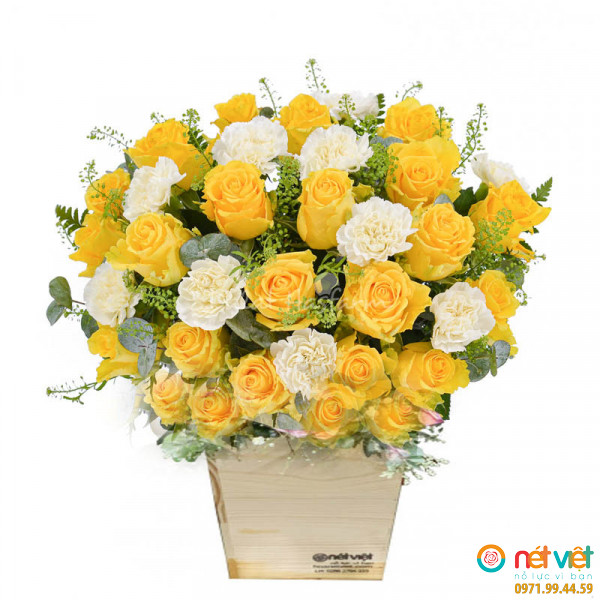 Hộp hoa chúc mừng đầy ý nghĩa