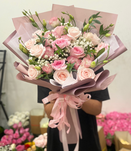 Bó hoa hồng kem Pastel tượng trưng cho tình bạn trong sáng và chân tình