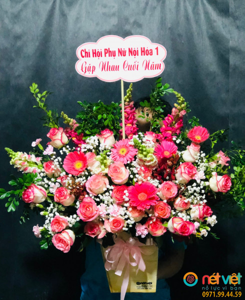 Hoa tươi mừng tất niên