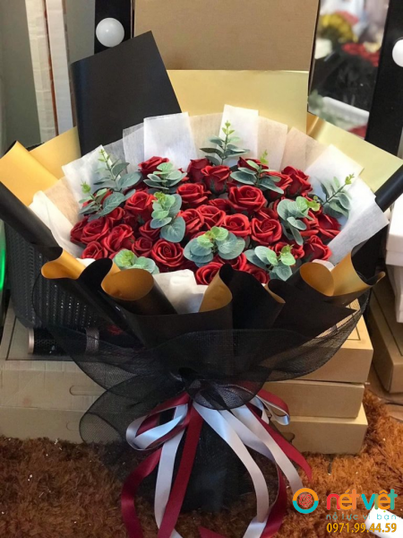 BÓ 50 BÔNG SÁP SANG CHẢNH ( khách tùy ý chọn màu hoa đỏ , hồng , xanh , vàng , cam , tím ….
