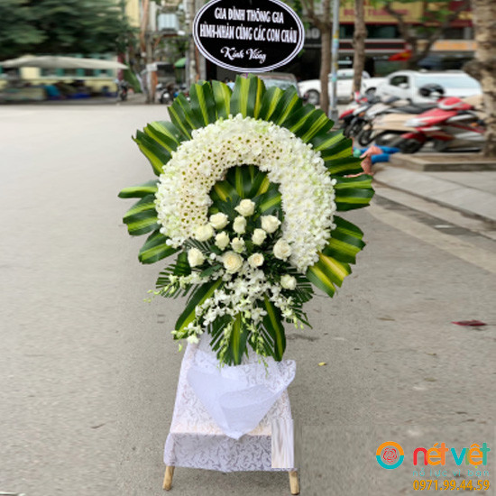 vong hoa chia buồn ở Tp Uông Bí Quảng Ninh
