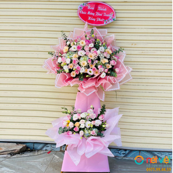 kệ hoa khai trương hiện đại ở Vân Đồn Quảng Ninh