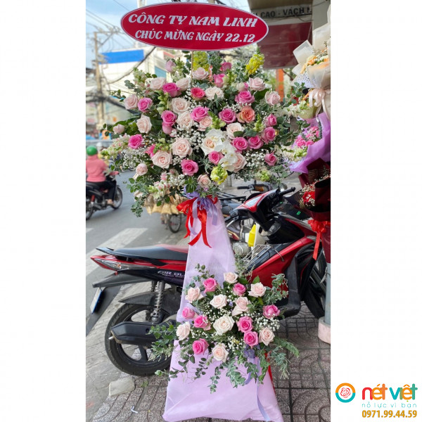 Tiệm bạn hoa gần đây nhất - Bán kệ hoa khai trương đẹp