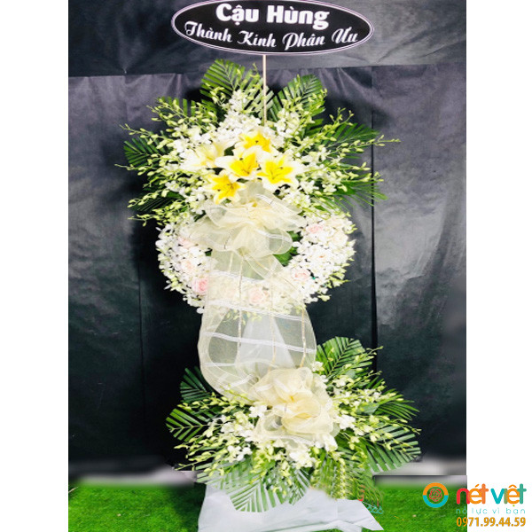 Vòng hoa viếng đặc biệt