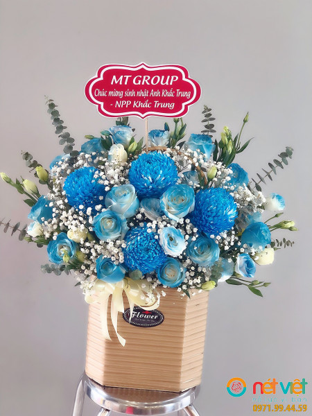 Shop hoa tươi Hồ Chí Minh, giỏ hoa màu xanh chân tình