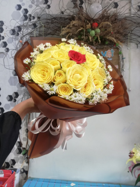 Bó hoa hồng vàng tặng Sếp